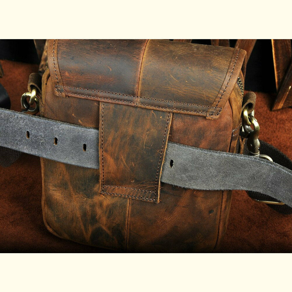 Zapopan Leather Messenger Pouch