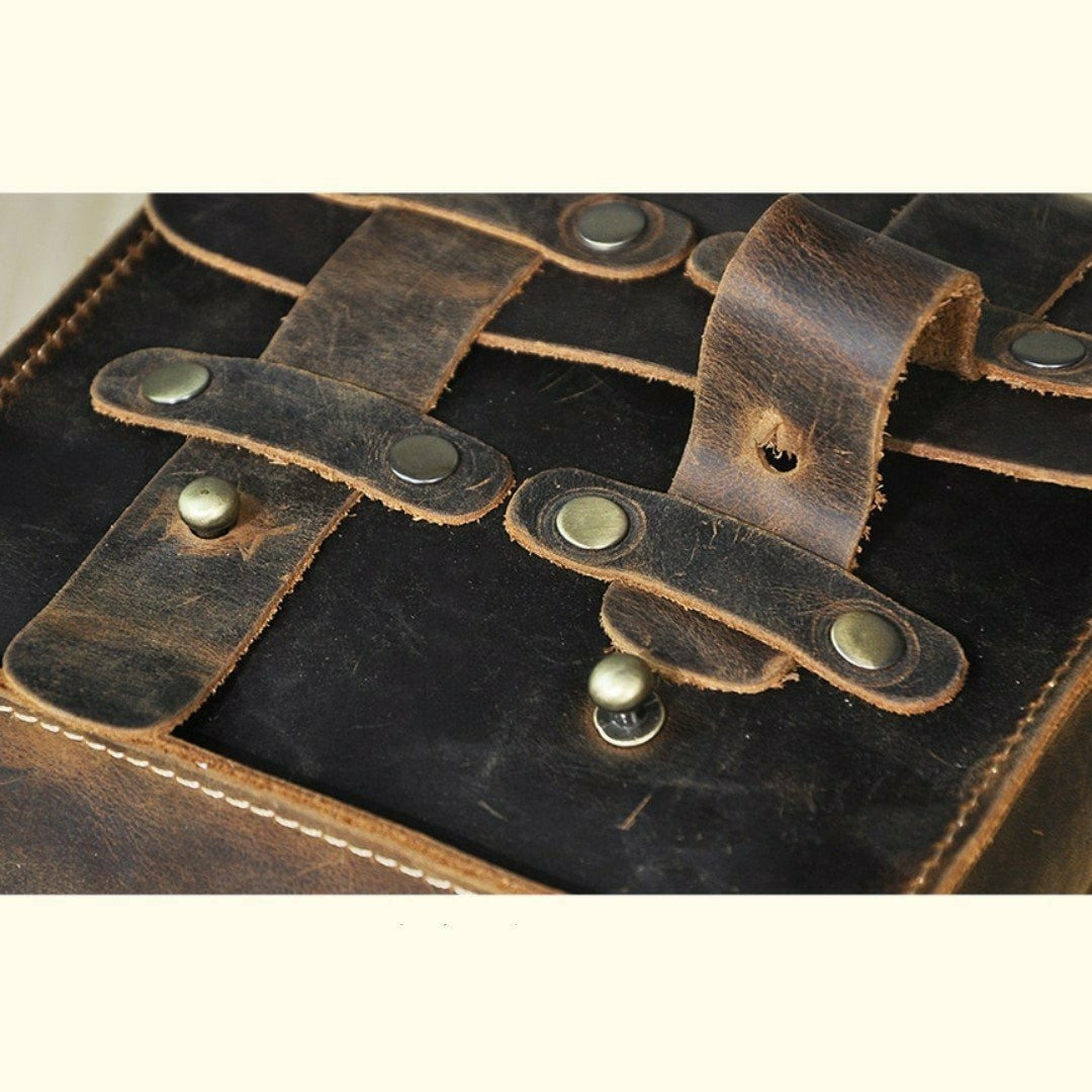 Waldorf Buffalo Leather Belt Bag